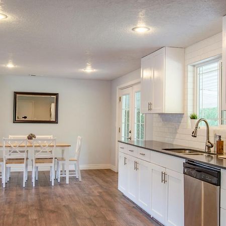 Never Stop Exploring- 3 Bedroom 2 Bath Home Of Duplex, Close To Zion, Bryce, And Brianhead Cedar City Exterior photo