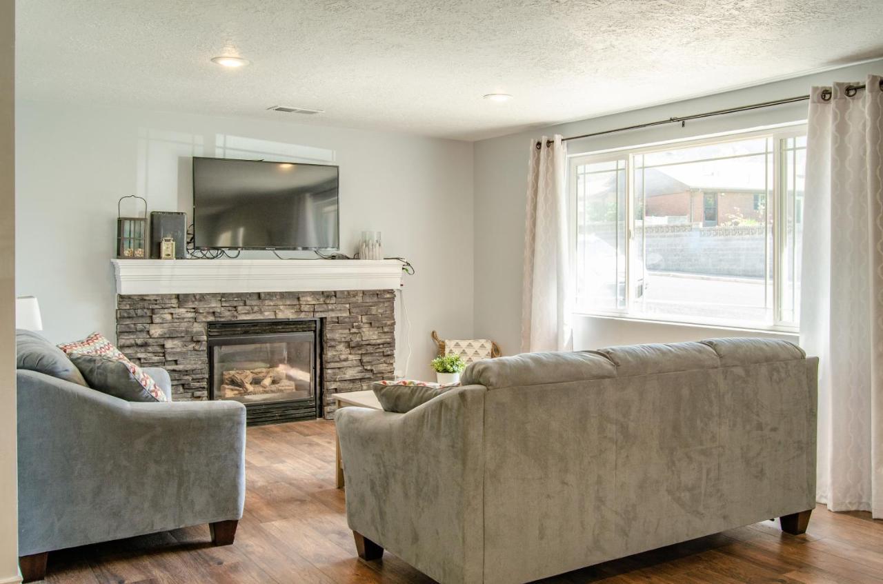 Never Stop Exploring- 3 Bedroom 2 Bath Home Of Duplex, Close To Zion, Bryce, And Brianhead Cedar City Exterior photo