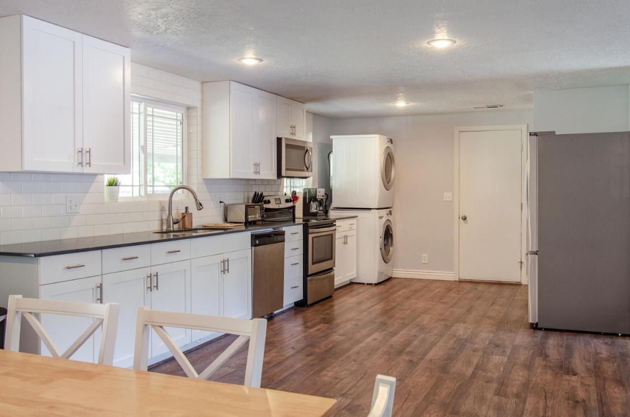 Never Stop Exploring- 3 Bedroom 2 Bath Home Of Duplex, Close To Zion, Bryce, And Brianhead Cedar City Exterior photo